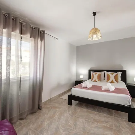 Moradia Marques Назаре